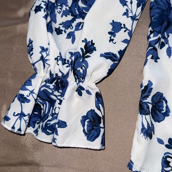 Floral Print Flouncy Sleeve High Ruffle Neckline Pearl Button Keyhole Detail - Picture 9 of 14